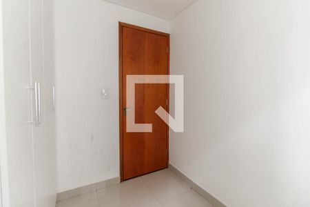 Quarto 2 de apartamento para alugar com 2 quartos, 38m² em Jardim Helena, São Paulo