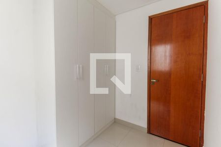 Quarto 2 de apartamento para alugar com 2 quartos, 38m² em Jardim Helena, São Paulo