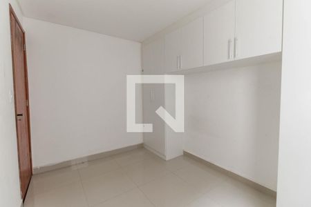 Quarto 1 de apartamento para alugar com 2 quartos, 38m² em Jardim Helena, São Paulo