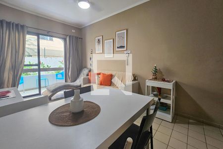 Sala de apartamento para alugar com 2 quartos, 70m² em Jardim Vitoria, Guarujá