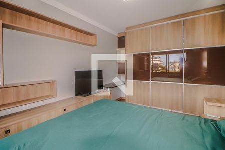 Suíte de apartamento para alugar com 2 quartos, 80m² em São João, Porto Alegre