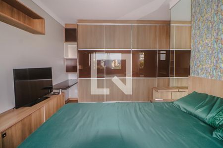 Suíte de apartamento para alugar com 2 quartos, 80m² em São João, Porto Alegre