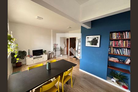 Sala de apartamento à venda com 2 quartos, 100m² em Santo Antônio, Belo Horizonte