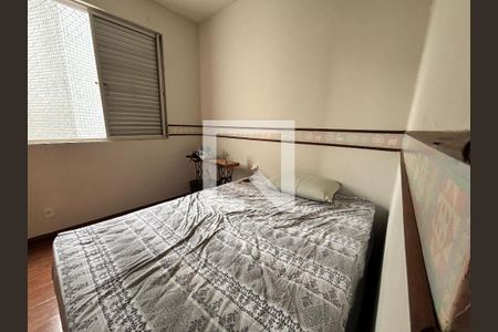 Quarto 2 de apartamento à venda com 2 quartos, 100m² em Santo Antônio, Belo Horizonte