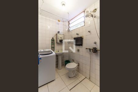 Banheiro de kitnet/studio para alugar com 1 quarto, 28m² em Santa Ifigênia, São Paulo