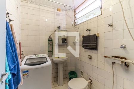 Banheiro de kitnet/studio para alugar com 1 quarto, 28m² em Santa Ifigênia, São Paulo