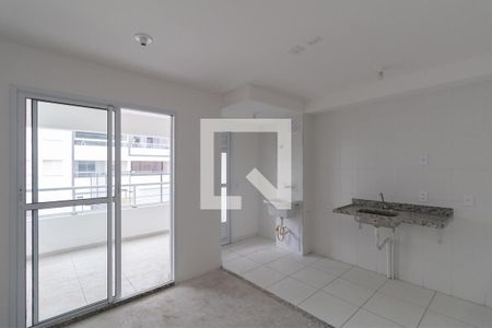 Sala e Cozinha de apartamento à venda com 2 quartos, 41m² em Vila Carmosina, São Paulo