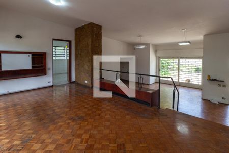 Sala de casa para alugar com 5 quartos, 259m² em Pacaembu, São Paulo