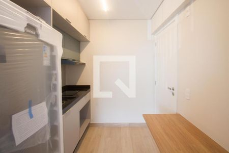 Cozinha de apartamento à venda com 1 quarto, 30m² em Santo Amaro, São Paulo