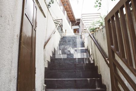 Casa à venda com 142m², 3 quartos e 3 vagas Casa à venda com 142m², 3 quartos e 3 vagasEntrada