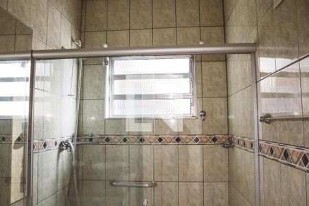 Casa à venda com 142m², 3 quartos e 3 vagas Casa à venda com 142m², 3 quartos e 3 vagasBanheiro