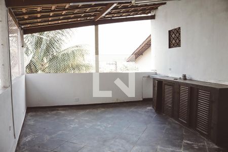 Casa à venda com 142m², 3 quartos e 3 vagas Casa à venda com 142m², 3 quartos e 3 vagasTerraço