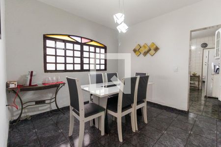 Sala de Jantar de casa à venda com 3 quartos, 195m² em Vila Carmosina, São Paulo