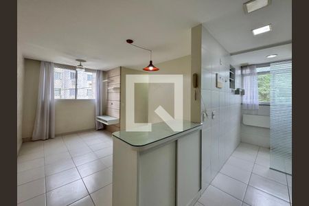 Sala de apartamento para alugar com 3 quartos, 53m² em Vargem Pequena, Rio de Janeiro