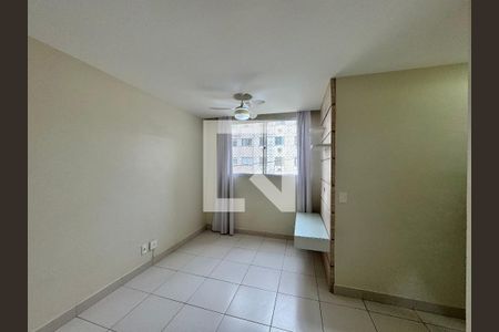 Sala de apartamento para alugar com 3 quartos, 53m² em Vargem Pequena, Rio de Janeiro