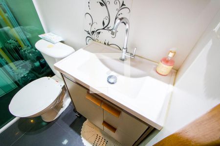 Apartamento à venda com 70m², 2 quartos e 1 vaga Apartamento à venda com 70m², 2 quartos e 1 vagaBanheiro social