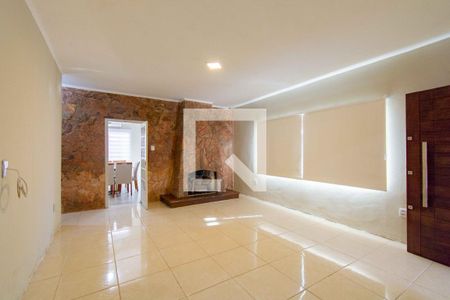 Sala de casa à venda com 3 quartos, 310m² em Rio Branco, Canoas