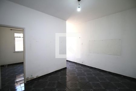 Sala de casa para alugar com 1 quarto, 45m² em Ramos, Rio de Janeiro