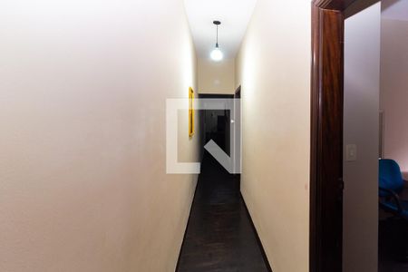 Corredor dos Quartos de casa à venda com 3 quartos, 160m² em Vila Lucia, São Paulo