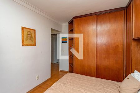Apartamento à venda com 96m², 3 quartos e 2 vagas Apartamento à venda com 96m², 3 quartos e 2 vagasQuarto 1 - suíte