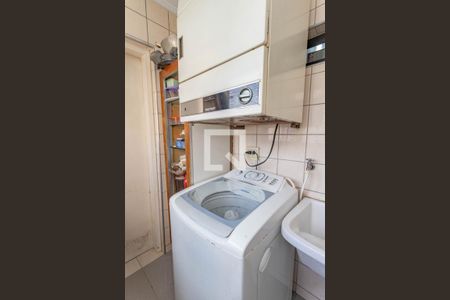 Apartamento à venda com 96m², 3 quartos e 2 vagas Apartamento à venda com 96m², 3 quartos e 2 vagasÁrea de serviço