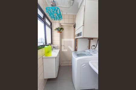 Apartamento à venda com 96m², 3 quartos e 2 vagas Apartamento à venda com 96m², 3 quartos e 2 vagasÁrea de serviço