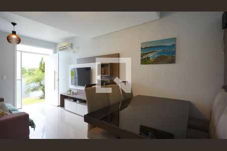 Sala de casa para alugar com 3 quartos, 87m² em Campeche Central, Florianópolis