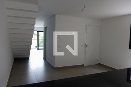 Casa à venda com 189m², 3 quartos e 7 vagas Casa à venda com 189m², 3 quartos e 7 vagascozinha