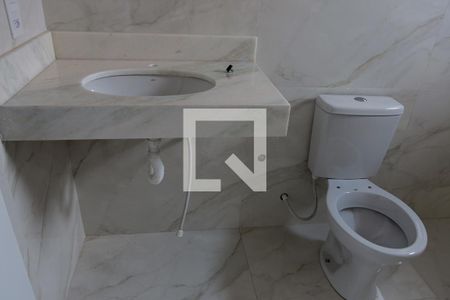 Casa à venda com 189m², 3 quartos e 7 vagas Casa à venda com 189m², 3 quartos e 7 vagasBanheiro da Suíte 2