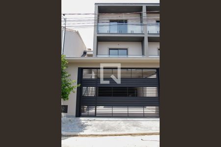 Casa à venda com 189m², 3 quartos e 7 vagas Casa à venda com 189m², 3 quartos e 7 vagasFachada