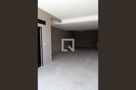 Casa à venda com 189m², 3 quartos e 7 vagas Casa à venda com 189m², 3 quartos e 7 vagasGaragem