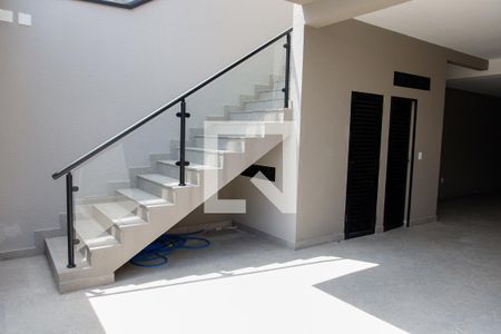 Casa à venda com 189m², 3 quartos e 7 vagas Casa à venda com 189m², 3 quartos e 7 vagasGaragem