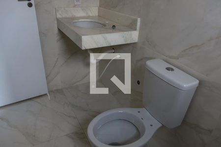 Casa à venda com 189m², 3 quartos e 7 vagas Casa à venda com 189m², 3 quartos e 7 vagasBanheiro da Suíte 2