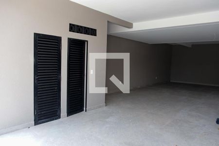 Casa à venda com 189m², 3 quartos e 7 vagas Casa à venda com 189m², 3 quartos e 7 vagasGaragem