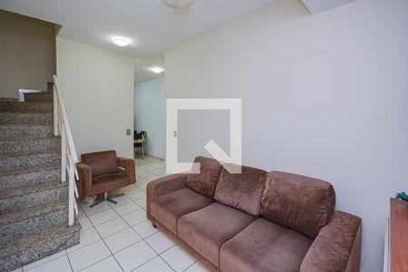 Sala de casa à venda com 3 quartos, 76m² em Vila Campo Grande, São Paulo