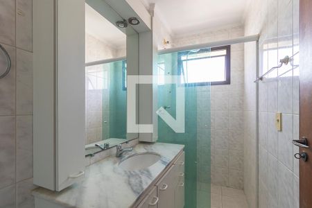 Banheiro da suíte de apartamento à venda com 3 quartos, 85m² em Jardim Chapadão, Campinas