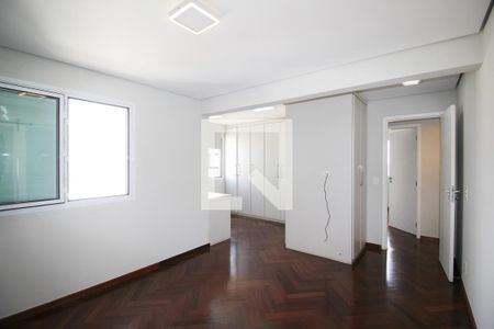 Suíte  de apartamento à venda com 2 quartos, 101m² em Planalto Paulista, São Paulo