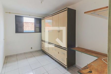 Quarto 2 de casa para alugar com 4 quartos, 130m² em Jardim Pinheiros, São Paulo