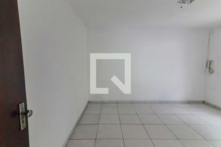 Quarto 1 de casa para alugar com 4 quartos, 130m² em Jardim Pinheiros, São Paulo