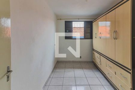 Quarto 2 de casa para alugar com 4 quartos, 130m² em Jardim Pinheiros, São Paulo