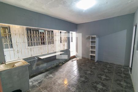 Area de serviço e entrada  de casa para alugar com 2 quartos, 60m² em Jardim Morada do Sol, Indaiatuba