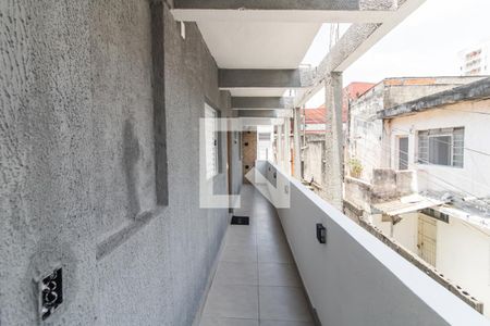 Corredor de kitnet/studio para alugar com 1 quarto, 20m² em Jardim Lisboa, São Paulo