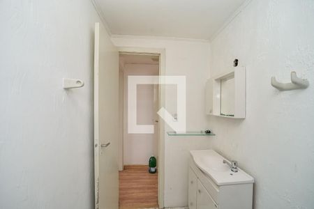 Banheiro de apartamento para alugar com 1 quarto, 55m² em Floresta, Porto Alegre