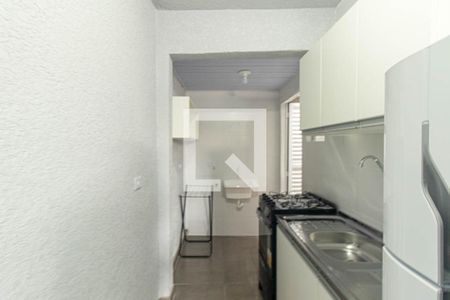 Cozinha e Área de Serviço de kitnet/studio para alugar com 1 quarto, 21m² em Uberaba, Curitiba