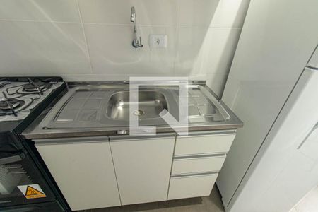 Cozinha e Área de Serviço de kitnet/studio para alugar com 1 quarto, 21m² em Uberaba, Curitiba