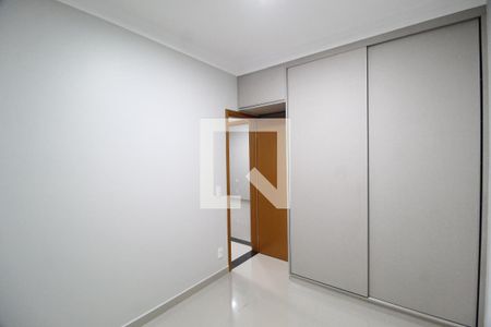 Quarto 2 de apartamento para alugar com 3 quartos, 94m² em Jardim Botânico, Uberlândia