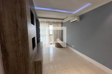 Sala de apartamento para alugar com 3 quartos, 109m² em Jardim Vinte E Cinco de Agosto, Duque de Caxias