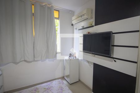 Quarto 2 de apartamento para alugar com 2 quartos, 54m² em Porto Novo, São Gonçalo