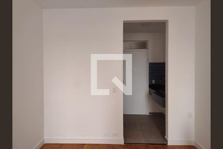 Quarto/Sala de kitnet/studio para alugar com 1 quarto, 26m² em Consolação, São Paulo