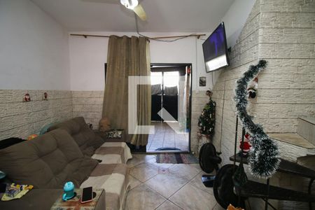 Sala de casa à venda com 2 quartos, 140m² em Irajá, Rio de Janeiro